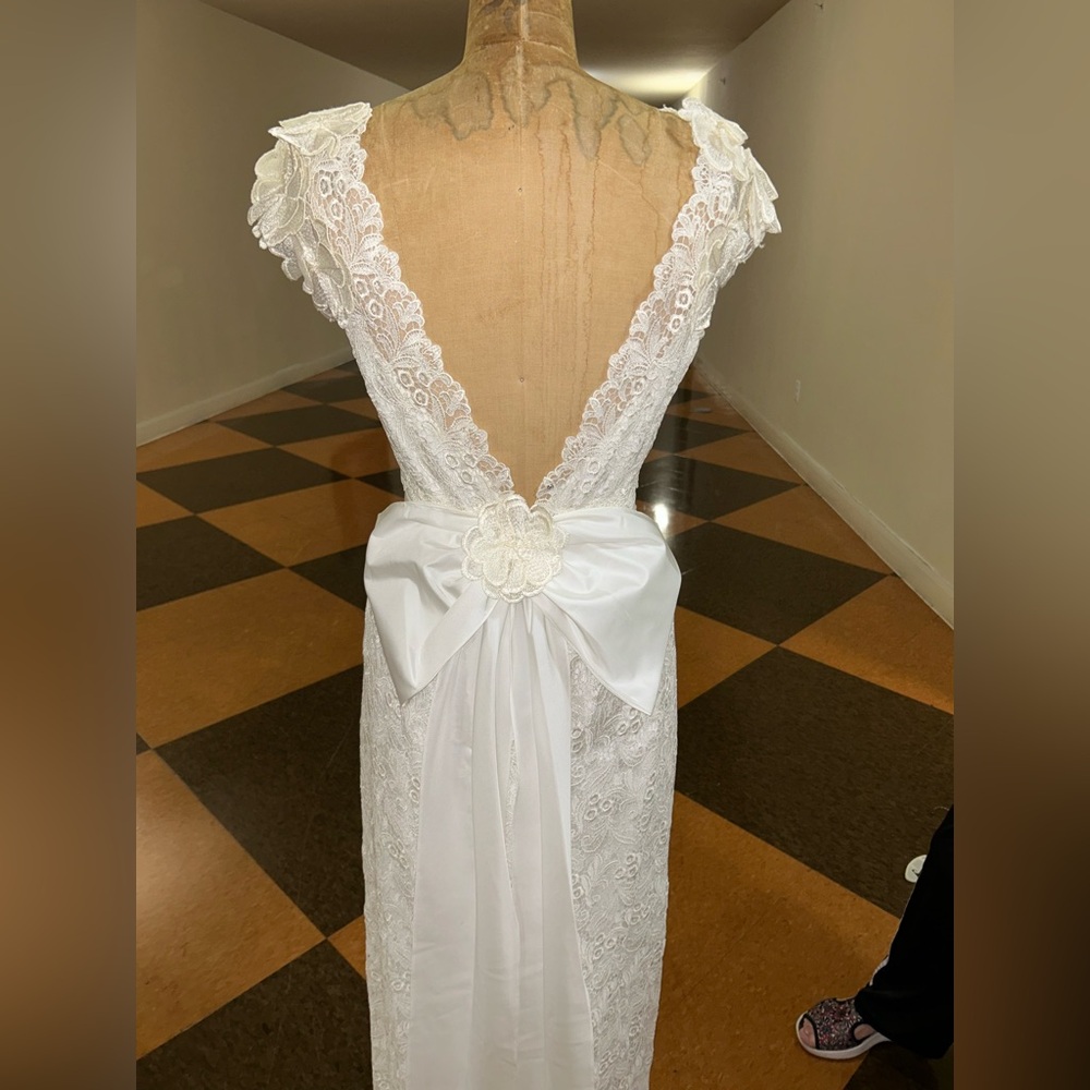 Vintage wedding dress